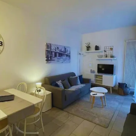 Wh-sem-bilocale Con Giardino In Zona Residenziale - Posto Auto Privato - Wifi *