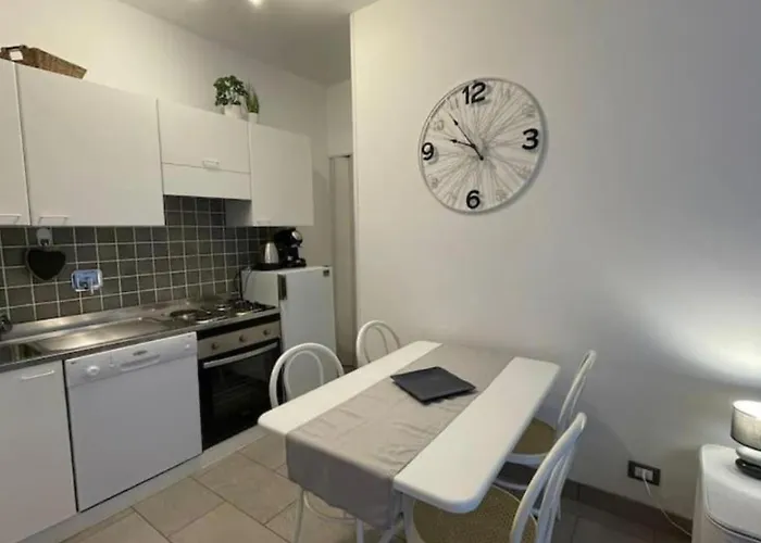 Wh-sem-bilocale Con Giardino In Zona Residenziale - Posto Auto Privato - Wifi *